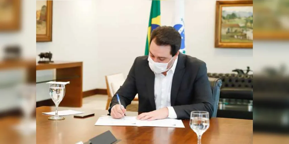 Governador do Estado do Paraná, Ratinho Júnior (PSD).