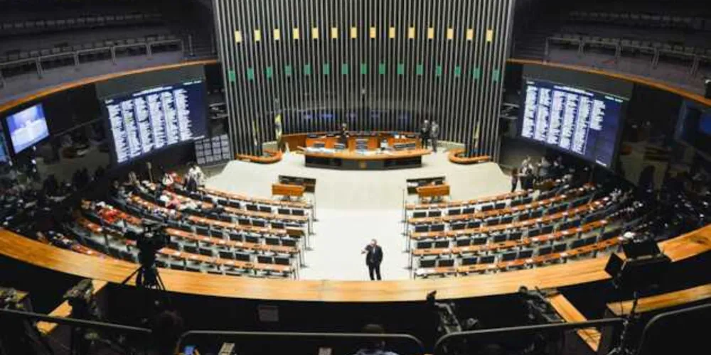 PEC possibilita o pagamento do auxílio emergencial.
