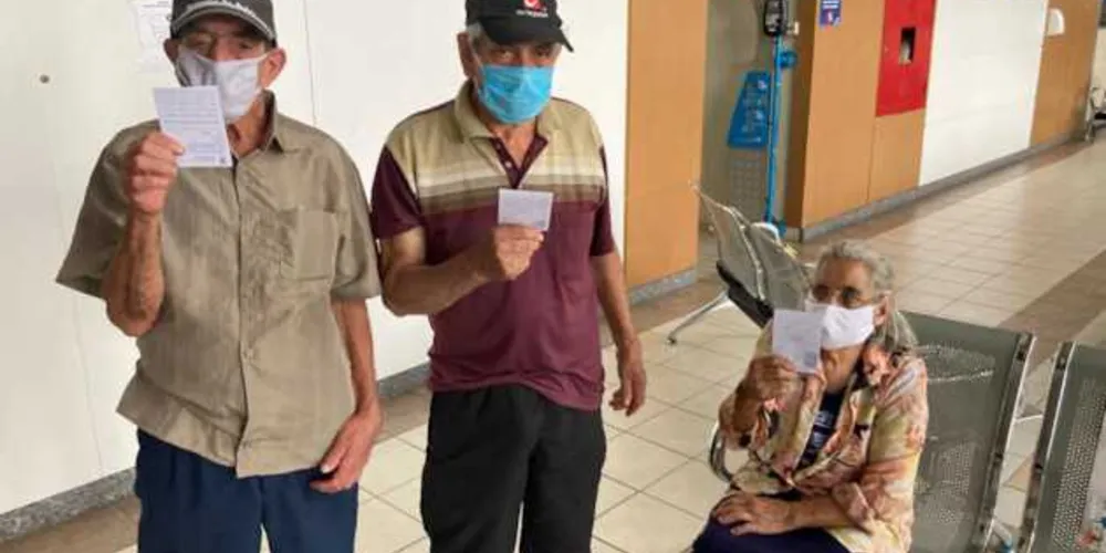 Em Ponta Grossa já são mais de 17 mil vacinados.