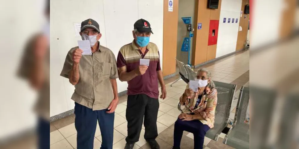 Em Ponta Grossa já são mais de 17 mil vacinados.