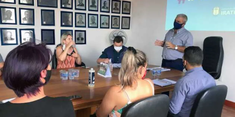 Representantes do setor estiveram reunidos com o prefeito nesta segunda-feira (8)