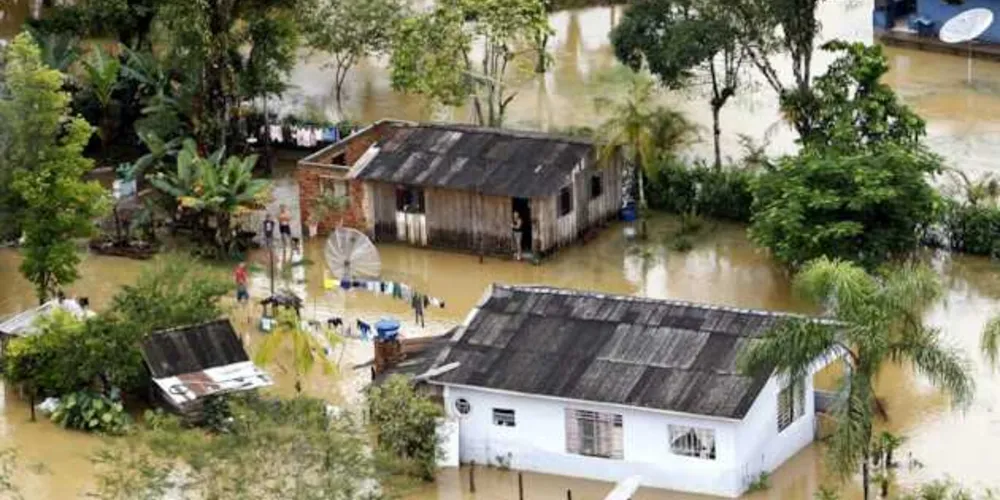 Quatro dos sete municípios que compõem a região litorânea do Paraná foram severamente afetados