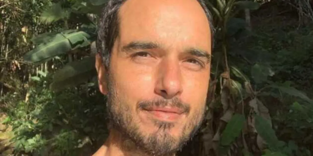 Imagem ilustrativa da imagem Ator Léo Rosa morre aos 37 anos após luta contra o câncer