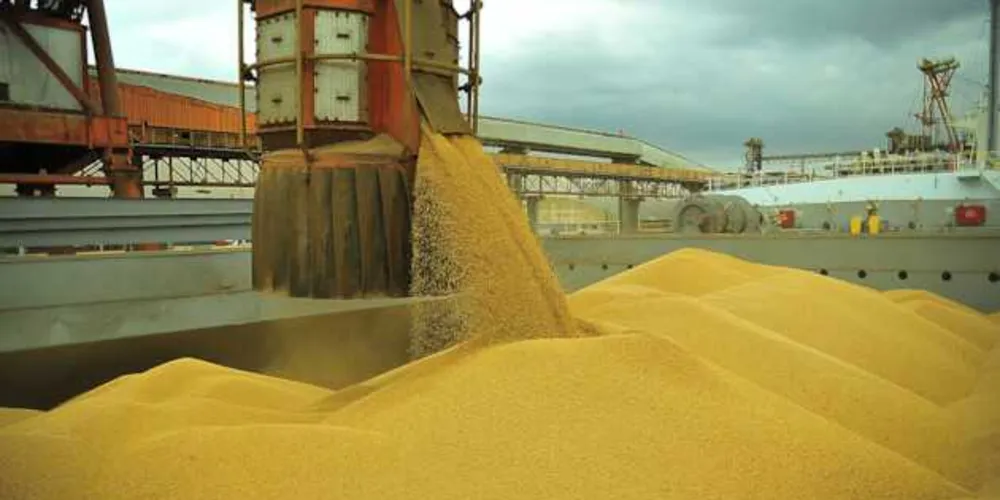 A soja foi o produto mais importado, e seus derivados, os produtos mais exportados
