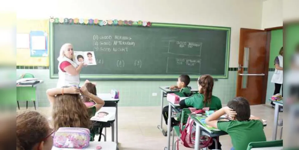 Novo decreto traz as medidas que serão adotadas na cidade nos próximos dias. Escolas deverão respeitar protocolo para o ensino híbrido