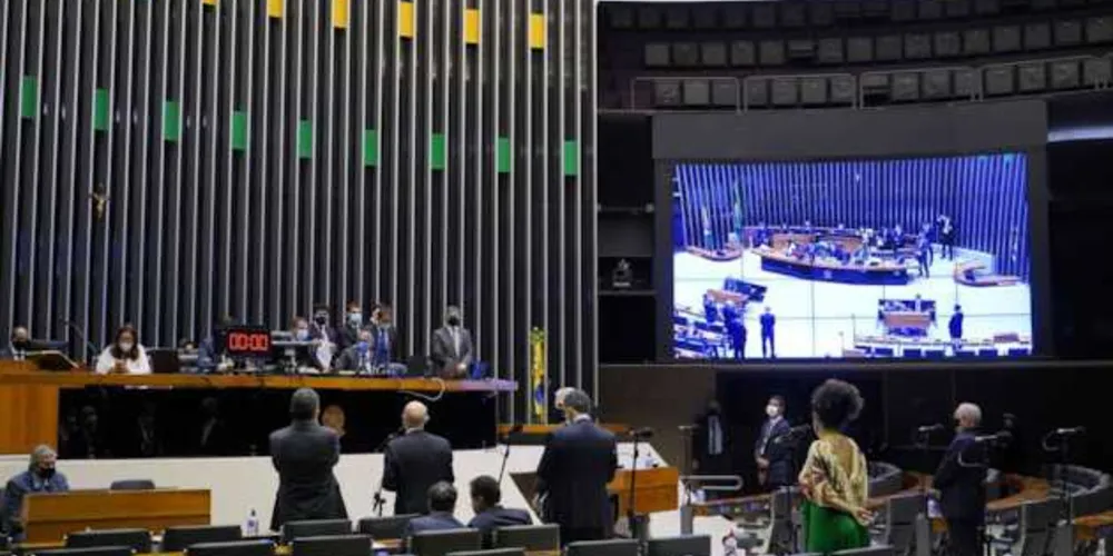 O texto dependerá dos votos de pelo menos 308, dos 513 deputados, para ser aprovado.
