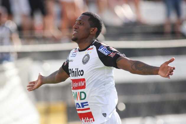 Atacante disputou 30 em jogos pelo Operário e marcou nove gols no período
