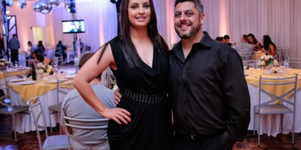 Niver – Clau Ribeiro Muraro troca idade no próximo domingo (23). Ativa no segmento esportivo junto do seu marido Ivan, seu aniversário será celebrado na intimidade familiar. Da coluna RC os votos de alegrias e sucesso.