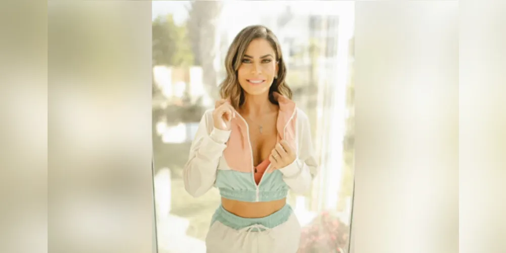 Brinde à vida - A competente profissional da Odontologia Marina Pellissari, será muito cumprimentada pela passagem de seu aniversário nesta terça-feira (25). A data será comemorada ao lado de seu marido Leonardo Pellissari e seus filhos Bernardo e Mariah, na intimidade familiar.  Da coluna RC os votos de alegrias e prosperidade.