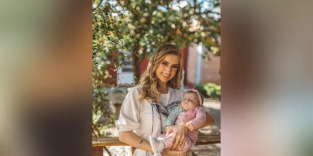 Amanda Aleixo Batista Rosas e sua filha Serena Maria Aleixo Batista Rosas