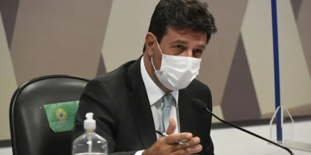 Imagem ilustrativa da imagem Mandetta diz que Bolsonaro quis alterar bula da cloroquina