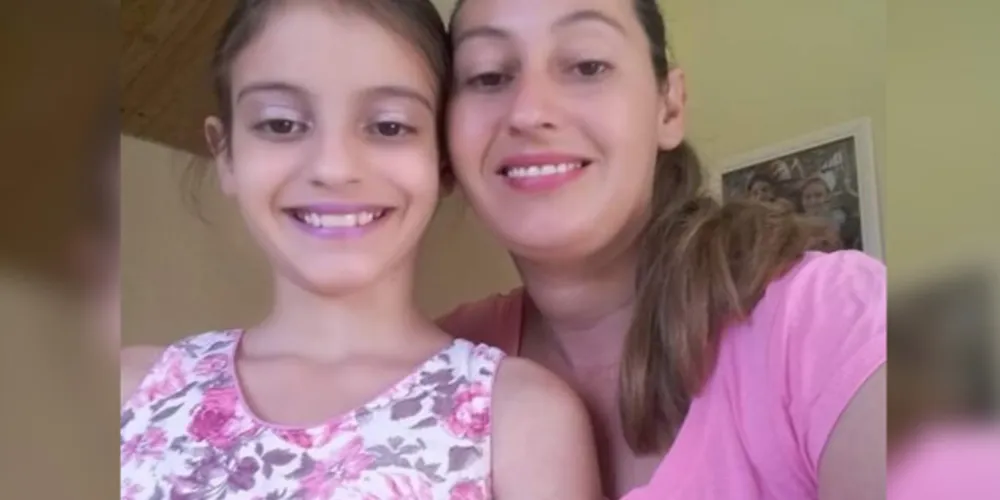 Alunos registraram sua participação com fotos das mães e família