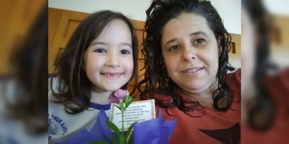 Homenagem foi referente ao Dia das Mães, comemorado em 9 de maio