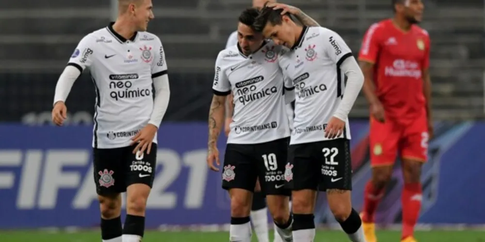 O Internacional venceu pela Libertadores, o Grêmio aplicou mais uma goleada na Sul-Americana, já o Corinthians também venceu, mas o time paulista está fora da segunda fase