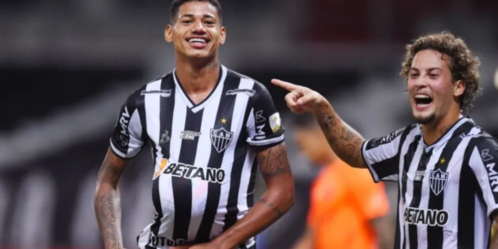 Com este triunfo, o Galo garantiu o primeiro lugar geral da fase inicial da competição