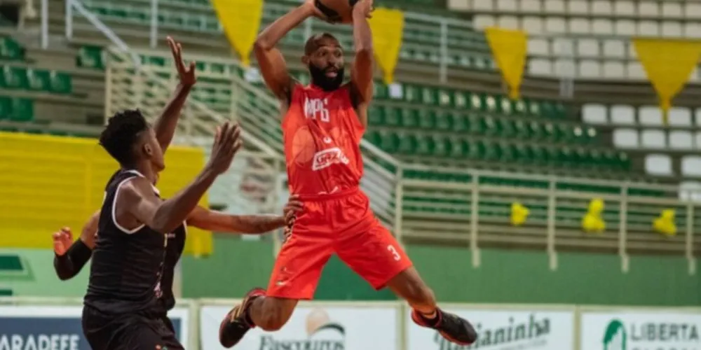 A campanha da equipe de Ponta Grossa na primeira fase ficou em oito vitórias e duas derrotas