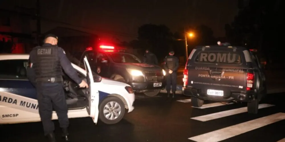 O caso aconteceu na noite de ontem (12). 