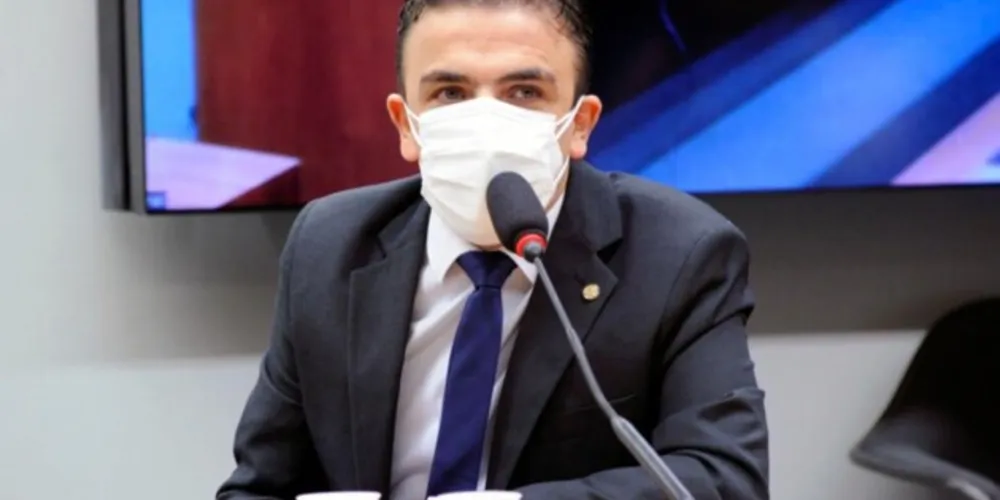 Eleição do deputado aconteceu nesta quinta-feira (15).