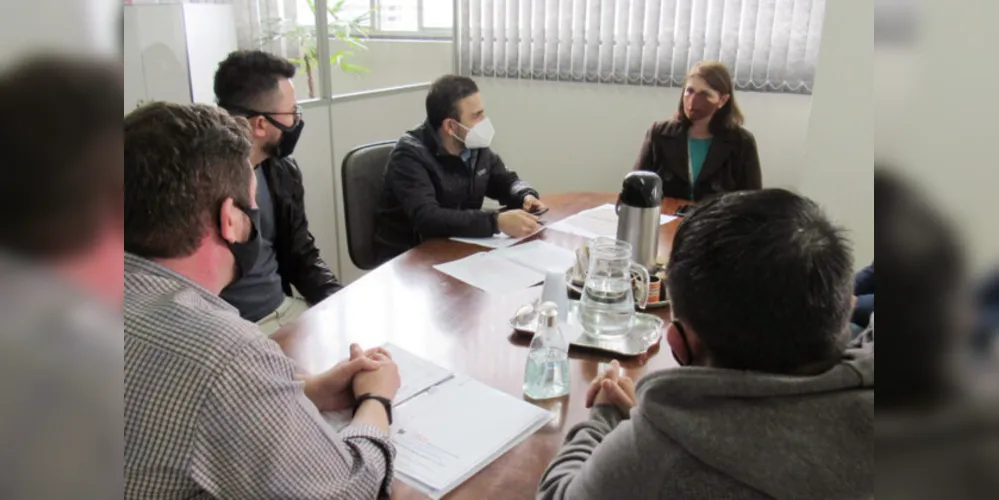 Deputado Aliel, durante visita à Prolar.