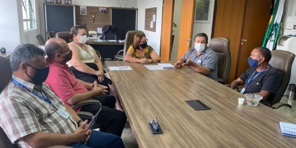 Dezenas de produtores rurais foram atendidos por meio da utilização de maquinário e mão de obra da prefeitura