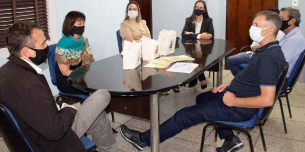 Prefeito Irani Barros esteve reunido com o deputado federal Luizão Goulart nesta quinta-feira (22)