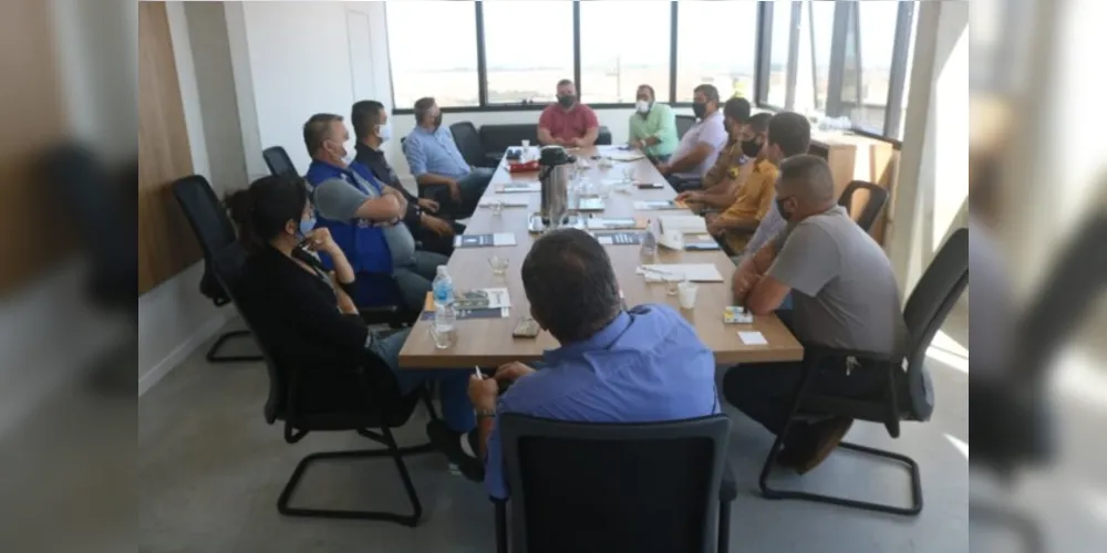 Reunião realizada nesta terça-feira (4) abordou detalhes sobre a implementação de um semáforo entre a Avenida dos Pioneiros e a Rua das Campinas