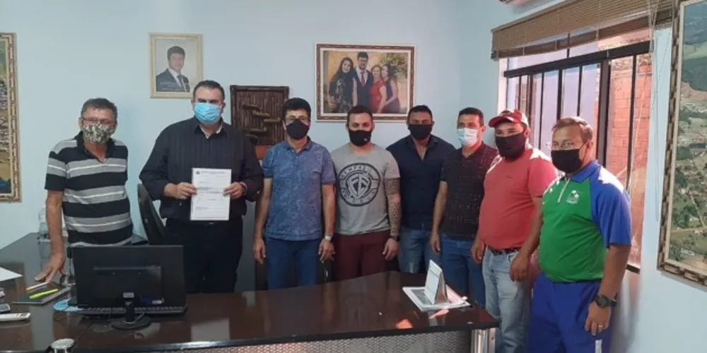 Prefeito Nato Moura esteve reunido com representantes do deputado federal Aliel Machado