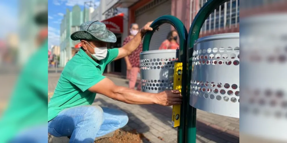 Prefeitura implementou 70 unidades para estimular o descarte correto de lixo
