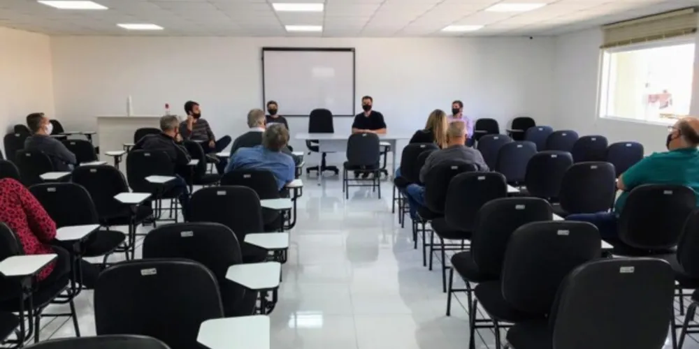 Reunião foi realizada na manhã desta quarta-feira (28)