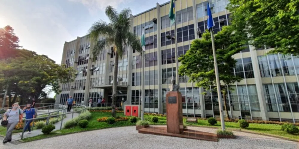 Prefeitura publicou as dez medidas nesta terça (13).