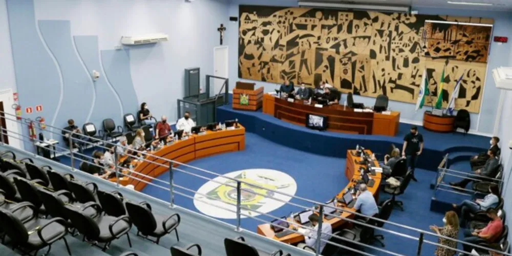 Projeto apresenta multa no valor de 20 VR - Valor de Referência.