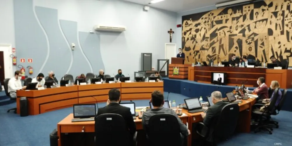 Sessão da Câmara inicia às 14h, nesta segunda-feira (17).