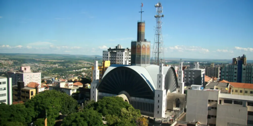 pode haver falta de água e/ou redução de pressão na parte alta na região da Catedra