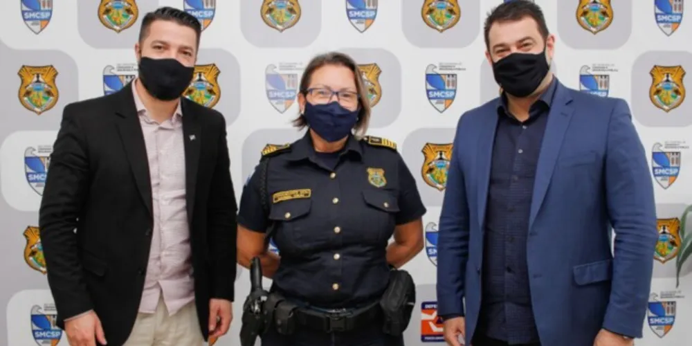 Vereador Leandro, comandante Maribel e deputado Alexandre.