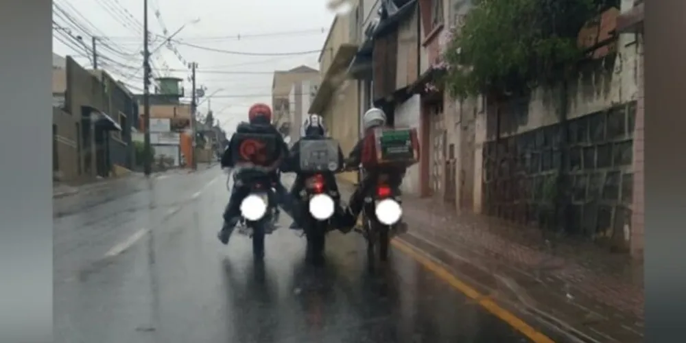 A foto viralizou na web. 