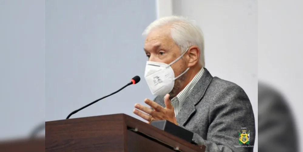 Francisco Barros é presidente da Associação Médica de Ponta Grossa.