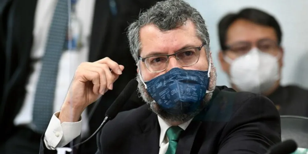 Ex-ministro das Relações Exteriores, Ernesto Araújo, durante a CPI.