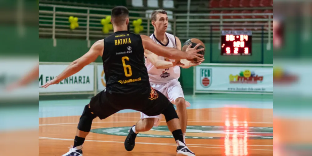Na 1ª fase, time de Ponta Grossa conquistou oito vitórias em dez partidas disputadas
