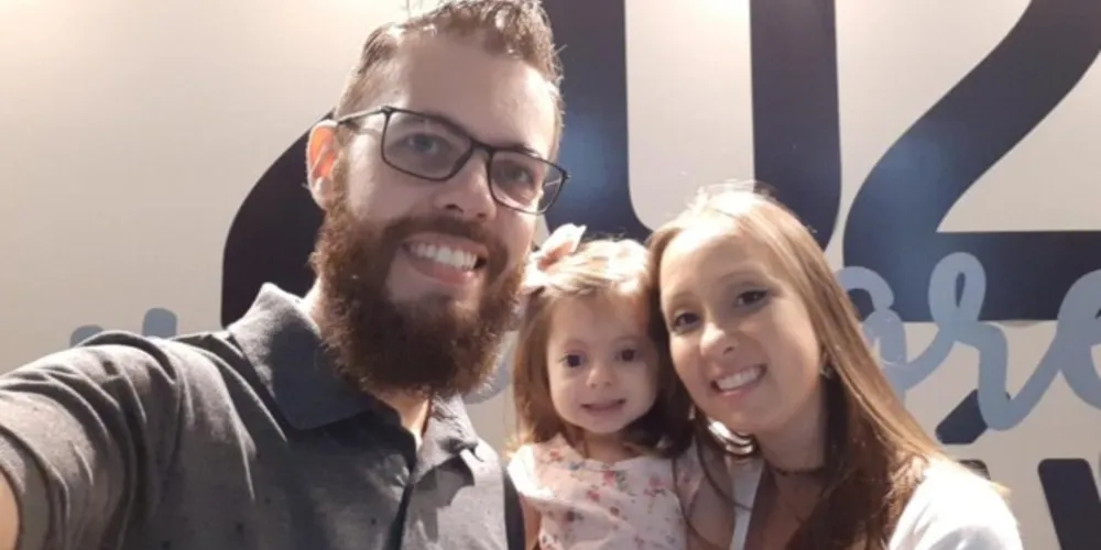  Jean Xavier faz um relato de sua experiência de vida, junto com a sua esposa, Jana Xavier