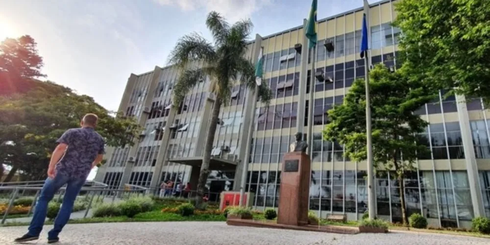 Medidas encerravam na próxima segunda-feira (26).