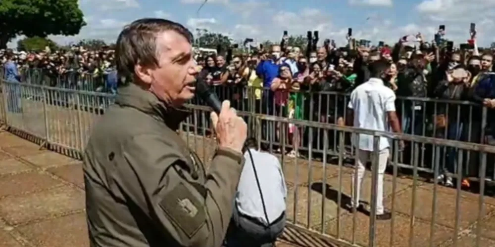 Depois do passeio, presidente fez um discurso