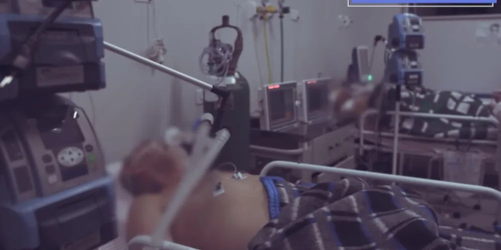 Médicos e diretores de hospitais da cidade mostram um pouco mais sobre a rotina desgastante que estão vivendo e a falta de vagas para novos pacientes nas unidades