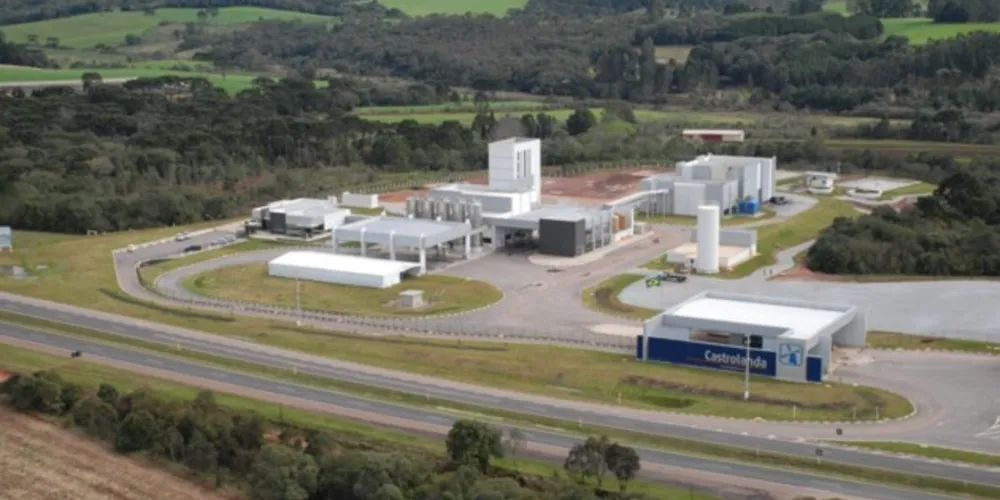 Uma das Unidades de Beneficiamento de Leite (UBL) da região está em Castro