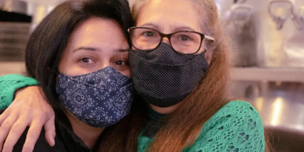 Valquiria (à esquerda) e Alvira (à direita).