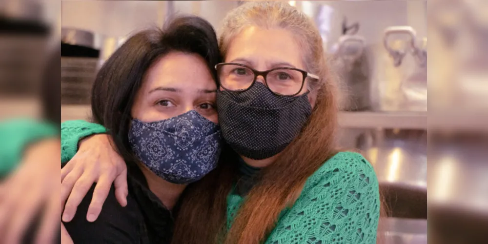 Valquiria (à esquerda) e Alvira (à direita).