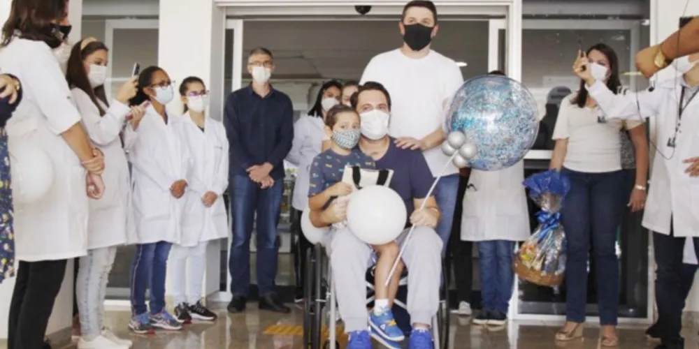 Paulo Vitor Farago se recuperou após 75 dias internado no HU