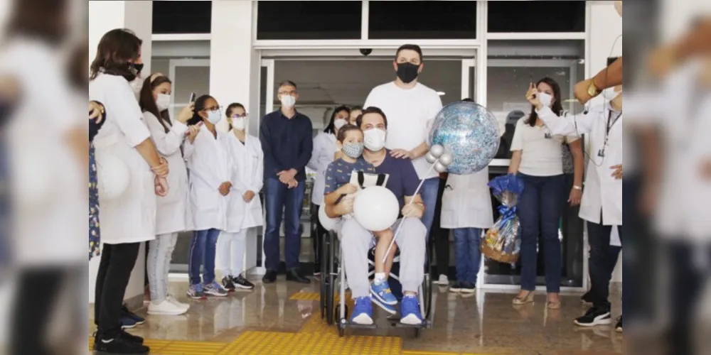 Paulo Vitor Farago se recuperou após 75 dias internado no HU