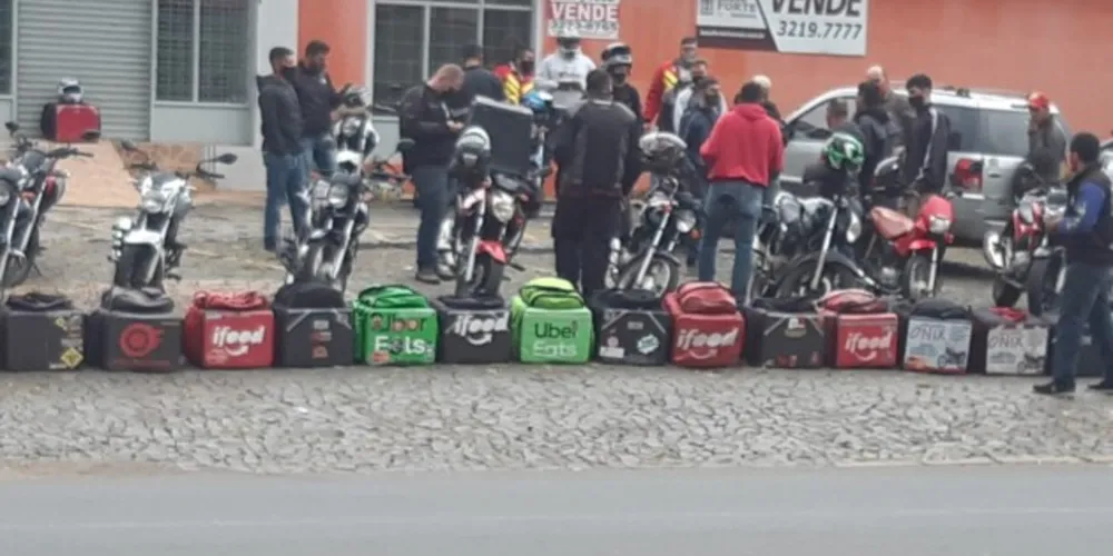 Ato ocorre na esquina entre a avenida Carlos Cavalcanti e a Rua João Thomé