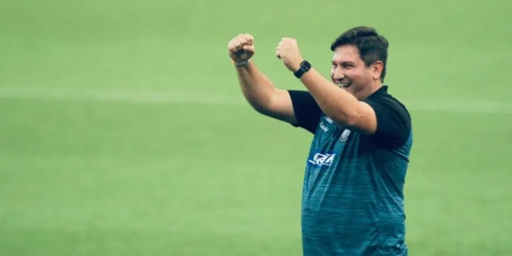 Concorrentes diretos ao primeiro lugar perderam seus jogos mantendo o Alvinegro na ponta da tabela