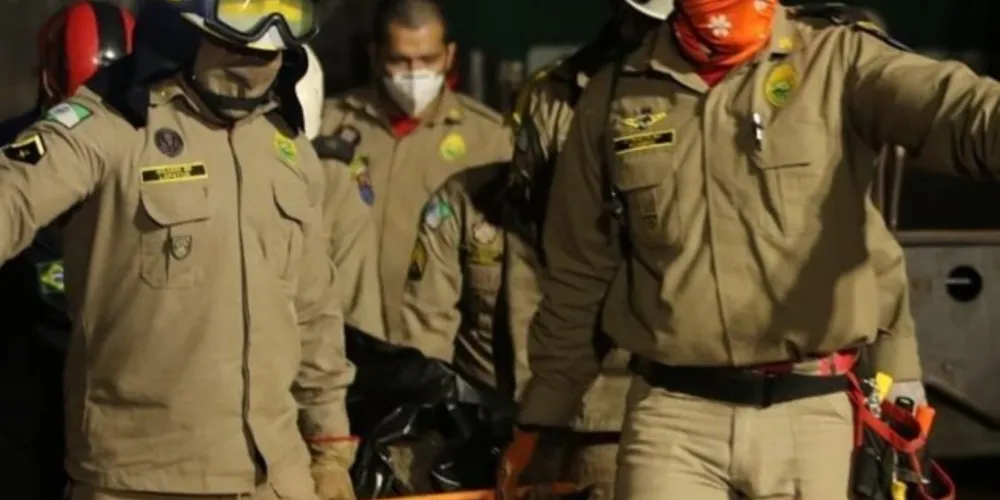 Bombeiros trabalharam 12h no resgate das vítimas